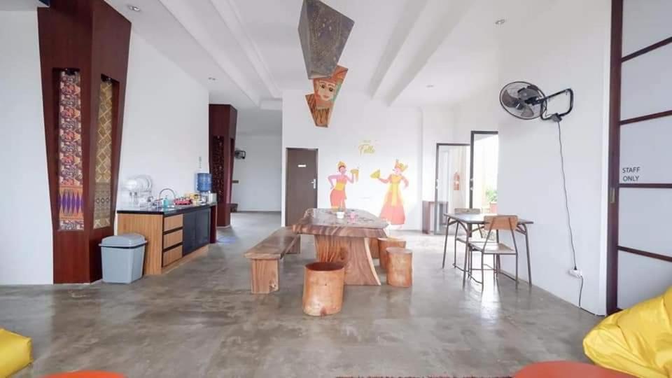 Fello B&B Hostel Legian Zewnętrze zdjęcie