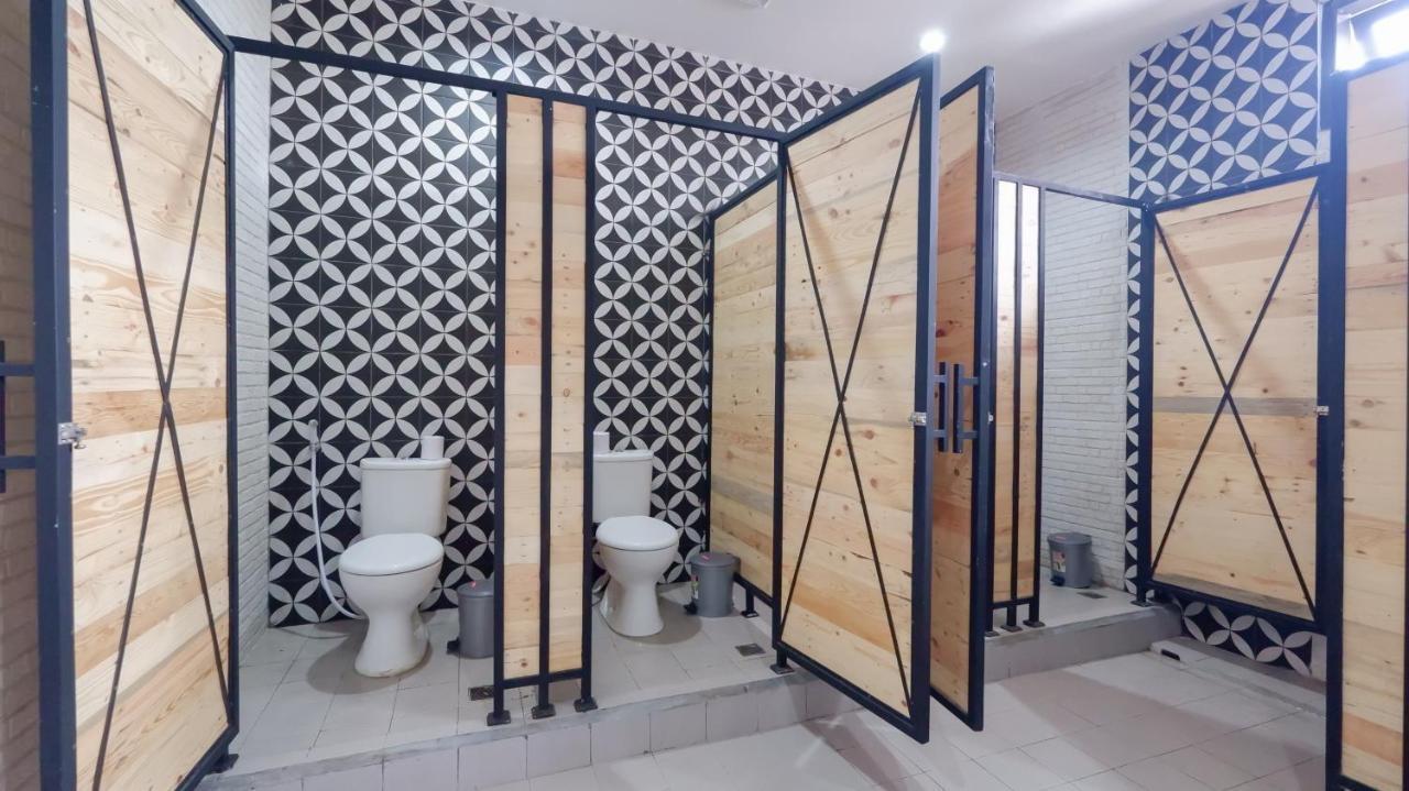 Fello B&B Hostel Legian Zewnętrze zdjęcie