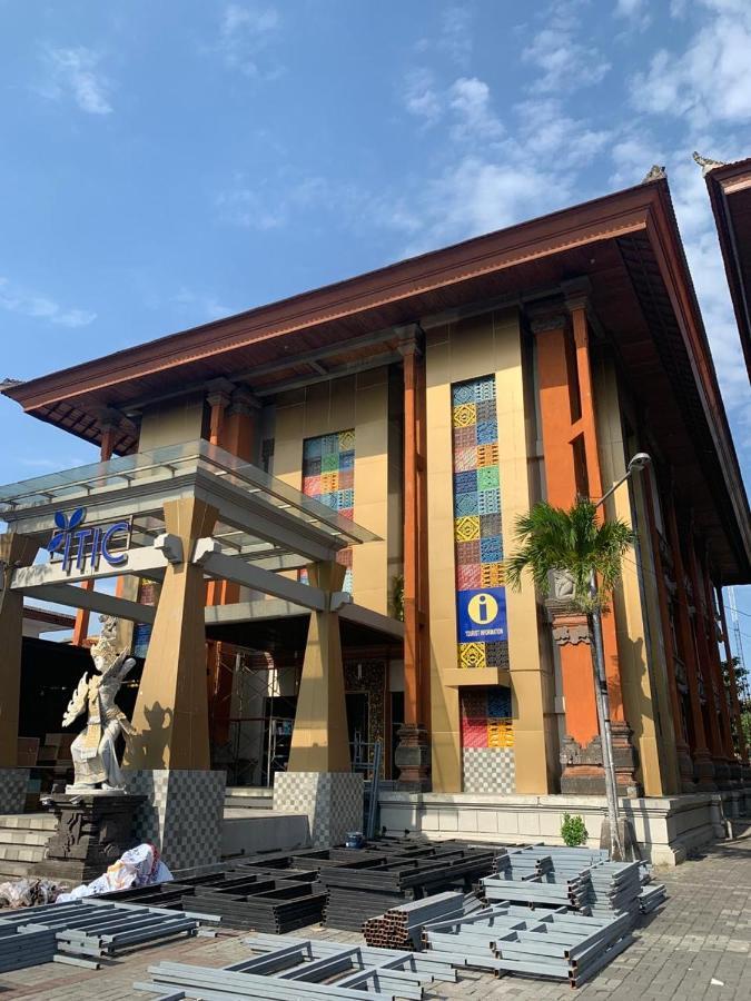 Fello B&B Hostel Legian Zewnętrze zdjęcie